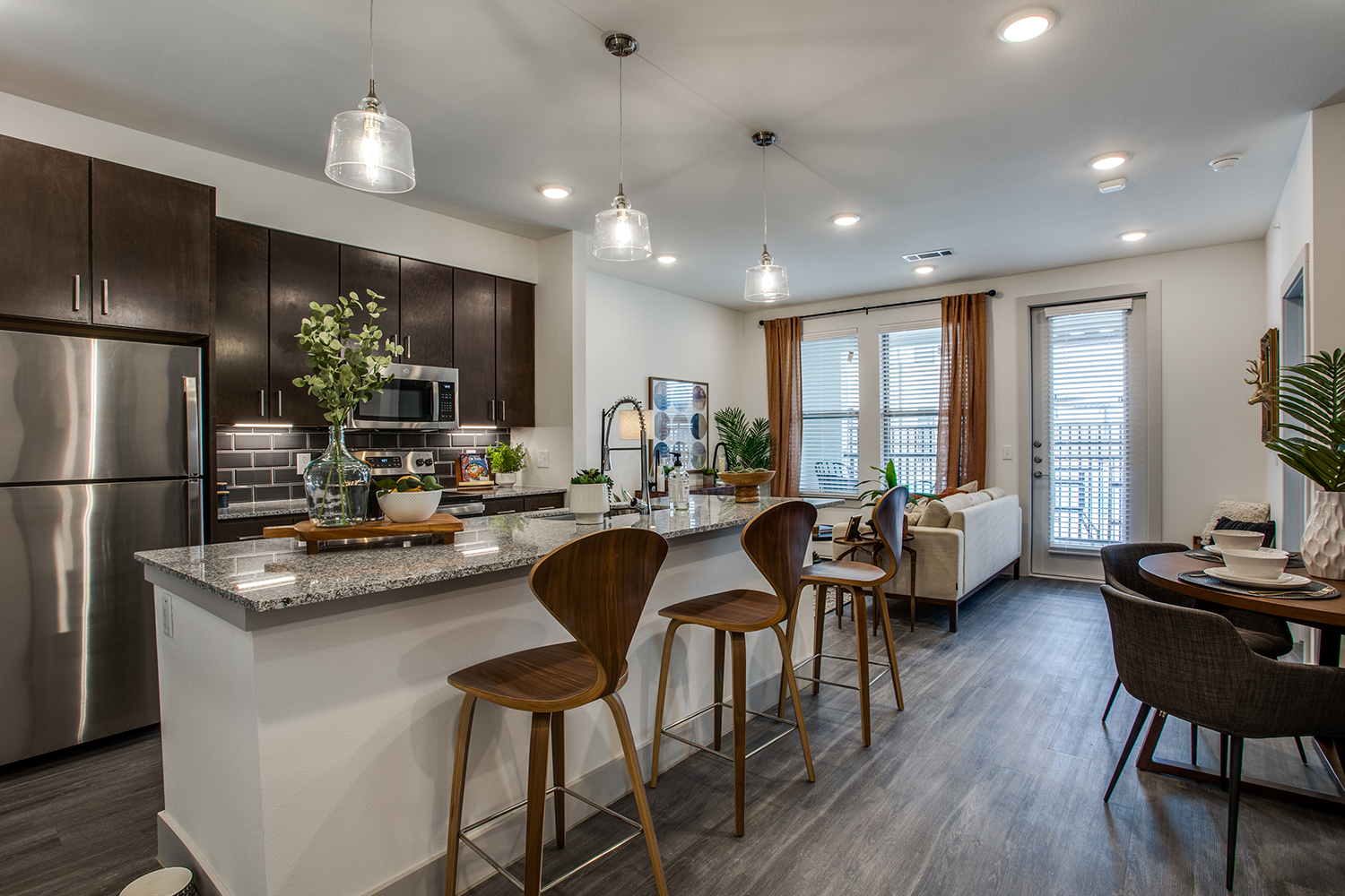 Nine50 Town Lake at Midtown - The Multifamily Advisory Group at